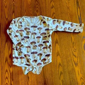 Kate Quinn mushroom long sleeve 🍄 - 18-24m